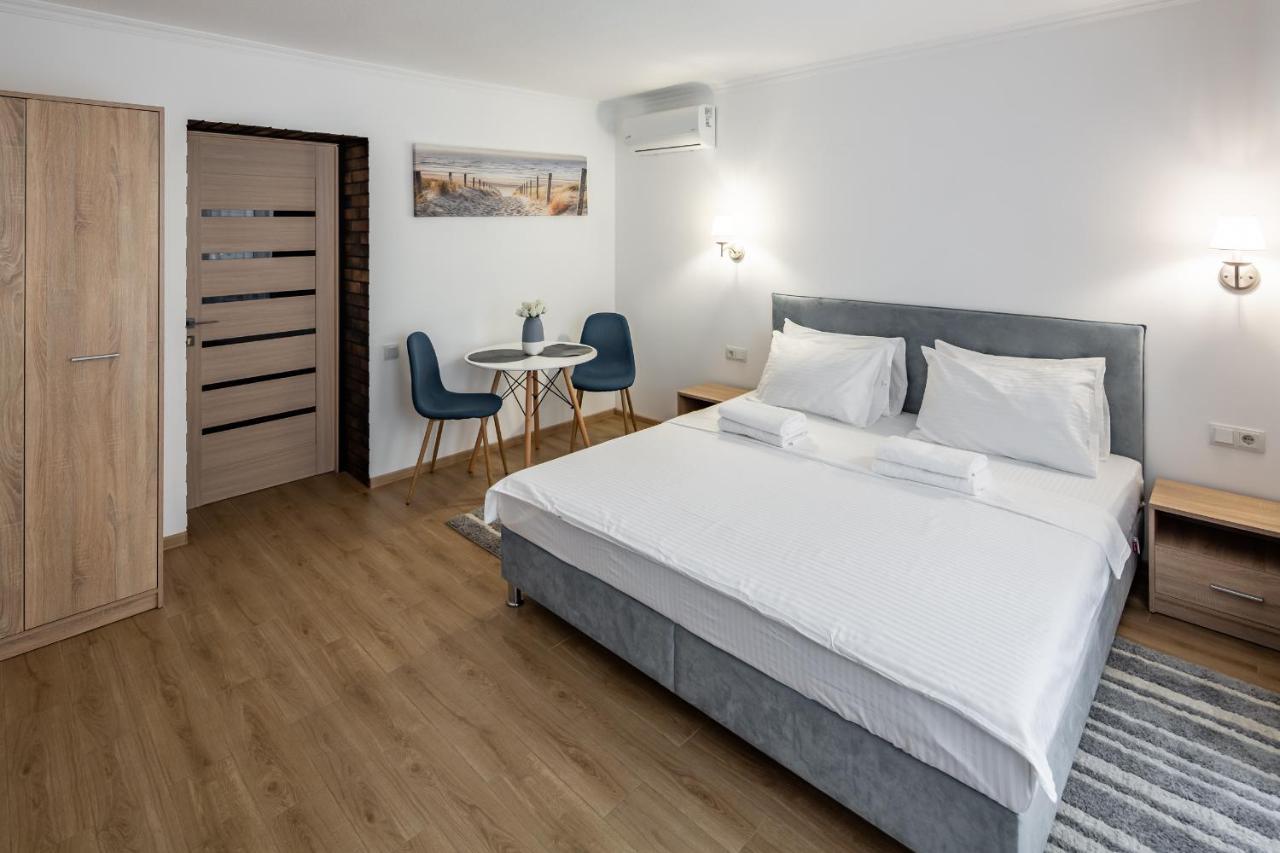 Alfa Apartments Staroevrejska 18 Lviv Ngoại thất bức ảnh